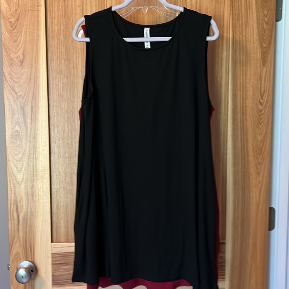 FOUR Zenana Premium Tank Tops with Pockets - Picture 2 of 4
